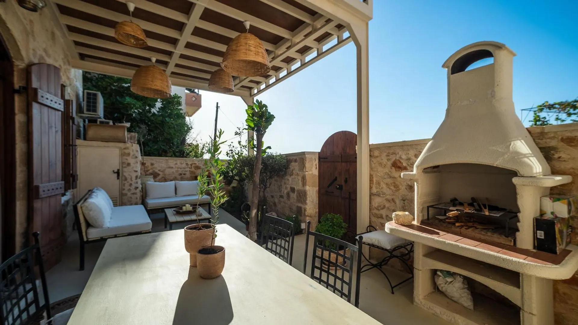 Delta-Rho Villa Chania
